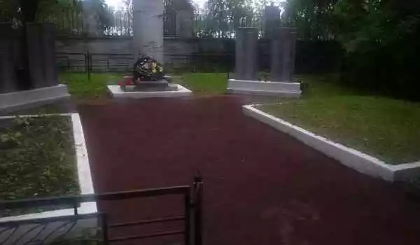 Усть-Ижорское воинское кладбище